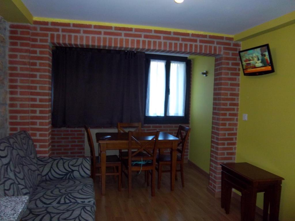 Apartamentos Entrepalacios Aviles Bilik gambar